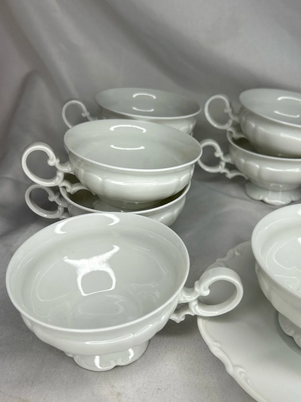 Vintage HUTCHENREUTHER SYLVIA Bavarian GERMANY cup & saucer 8pc. Elegant Dining